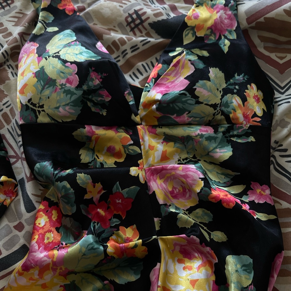 Dress - Picture 5 of 5